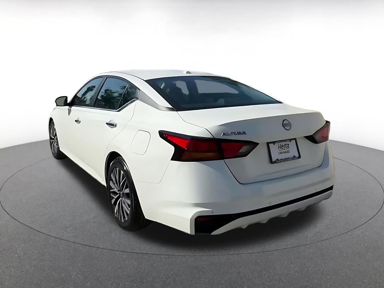 Thumbnail: 2025 Nissan Altima - 11