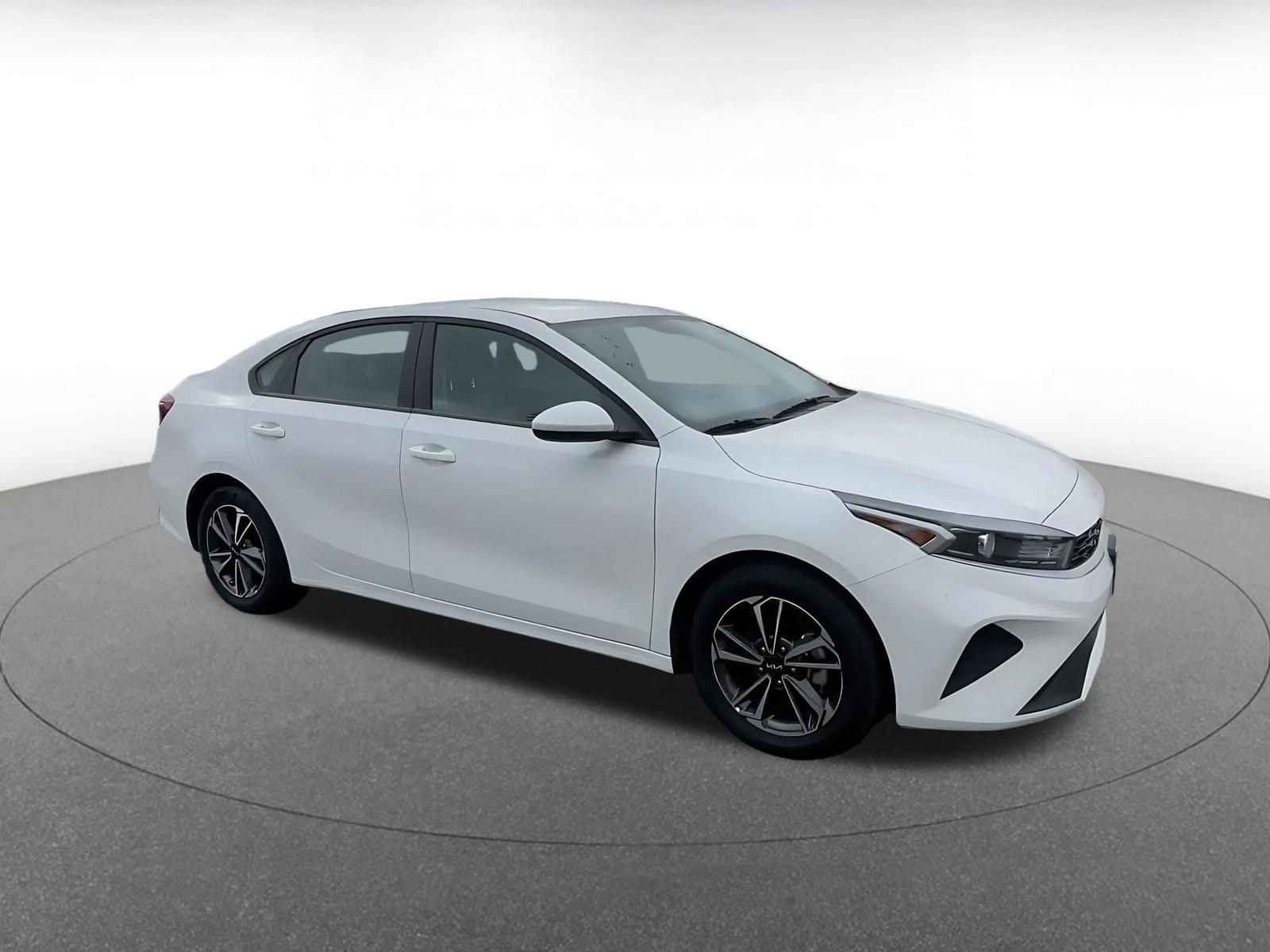 Thumbnail: 2024 Kia Forte - 2