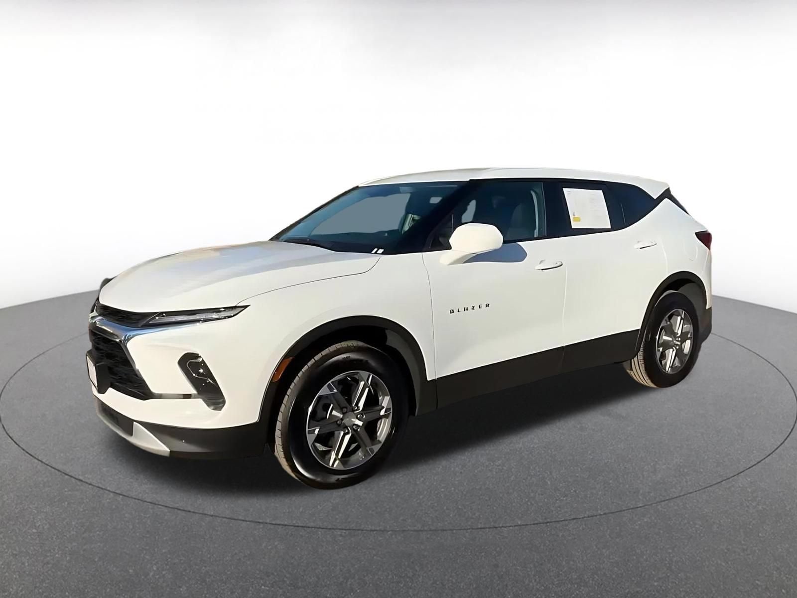 Thumbnail: 2026 Chevrolet Blazer - 8