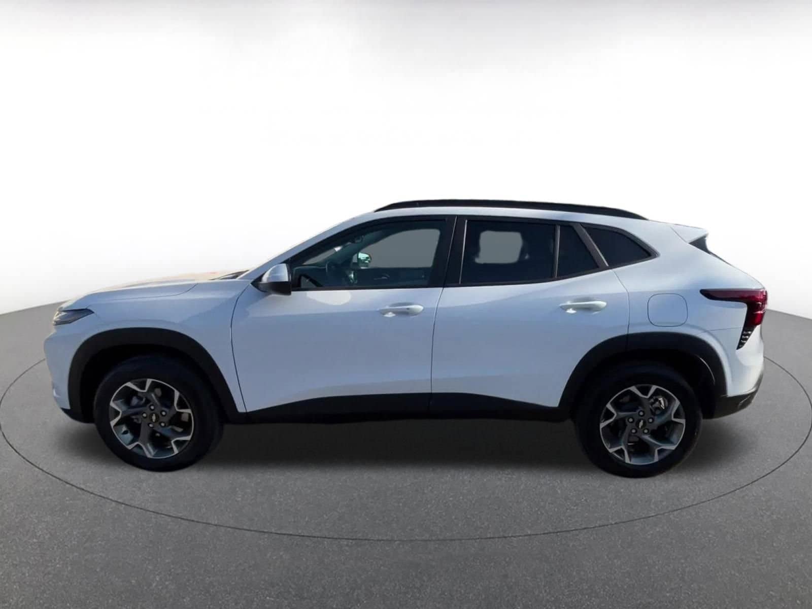 Thumbnail: 2025 Chevrolet Trax - 9