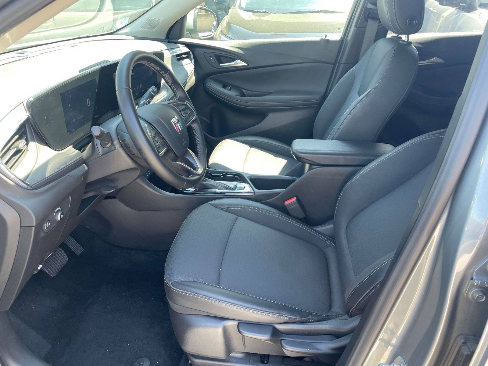 Thumbnail: 2025 Buick Encore GX - 27