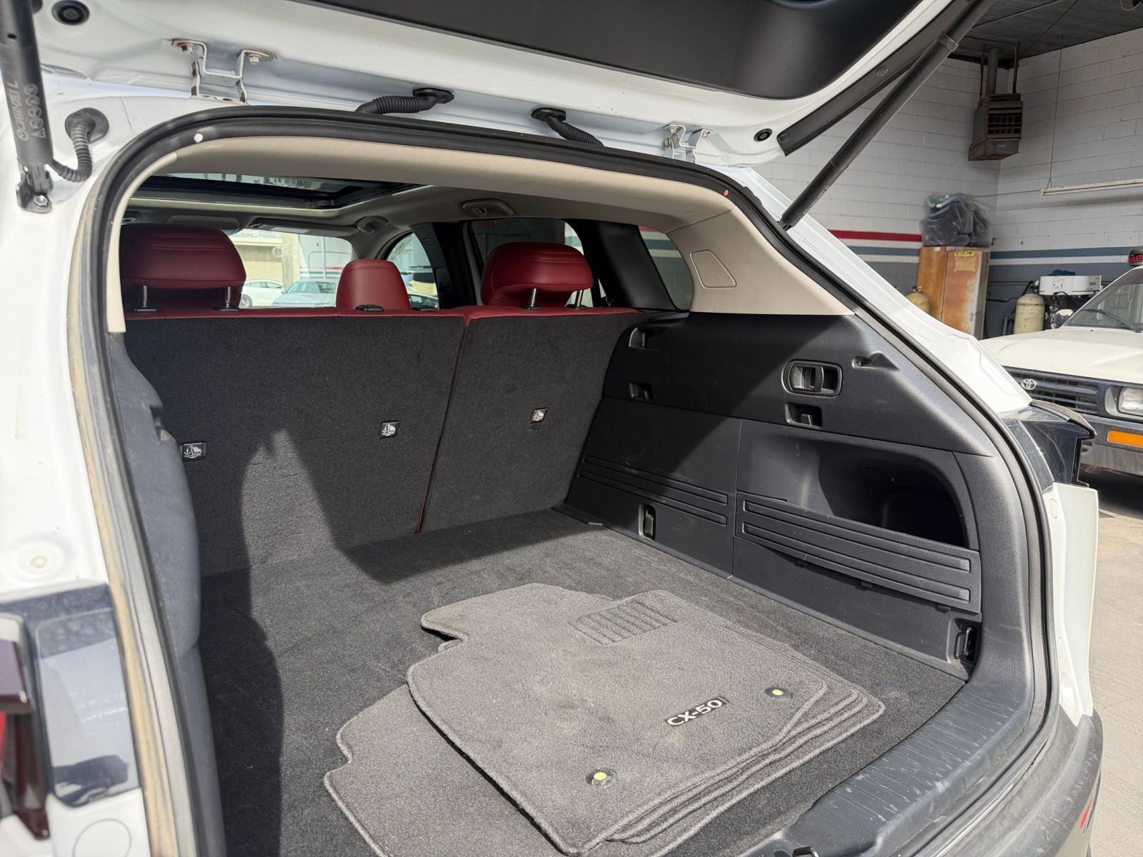 Thumbnail: 2025 Mazda CX-50 - 34