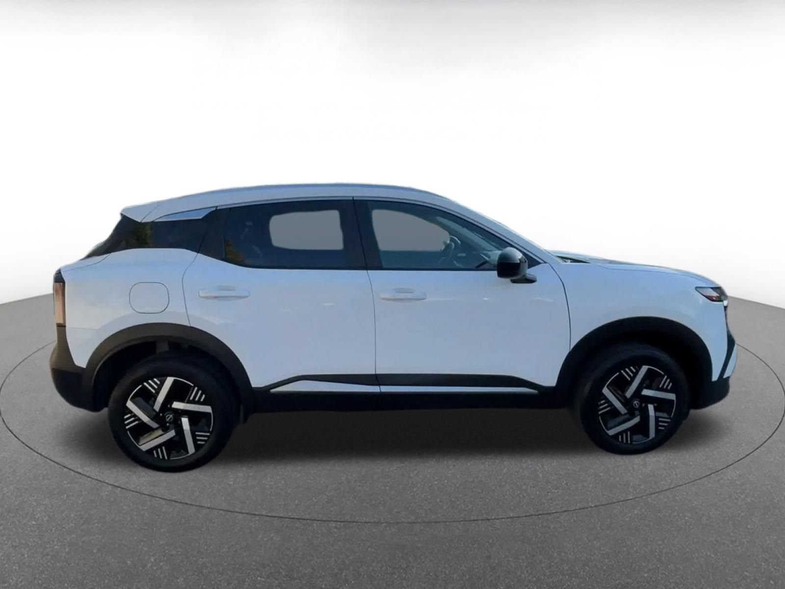 Thumbnail: 2026 Nissan Kicks - 15