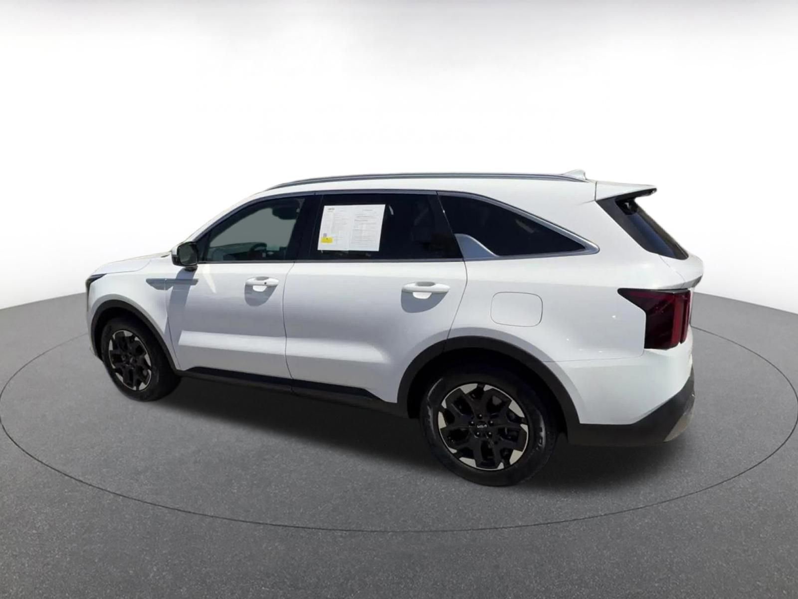 Thumbnail: 2024 Kia Sorento - 10