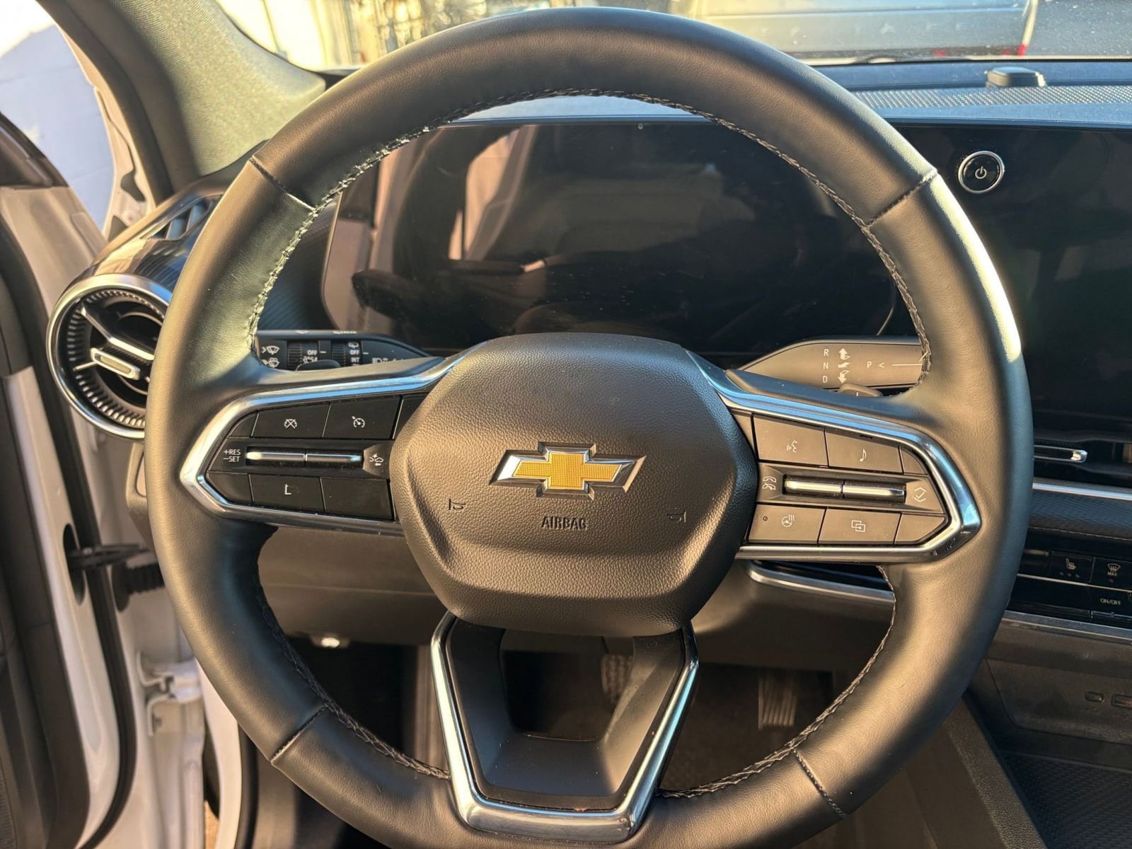 Thumbnail: 2025 Chevrolet Equinox - 28