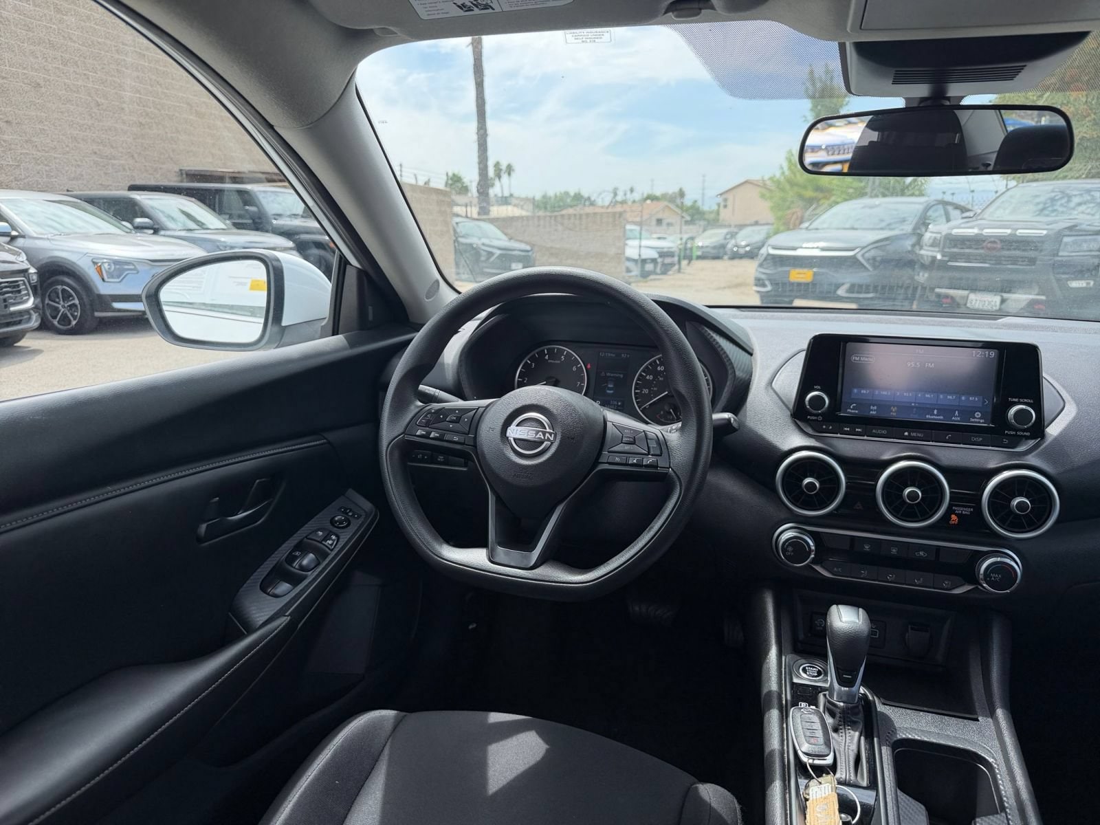 Thumbnail: 2025 Nissan Sentra - 31