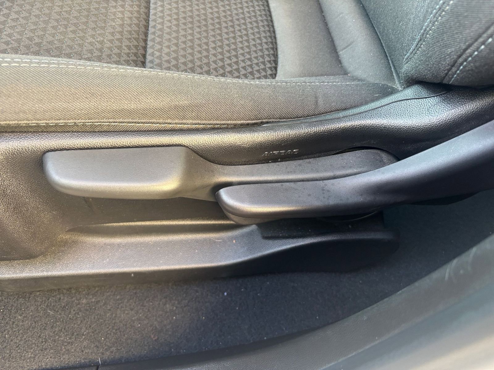 Thumbnail: 2023 Chevrolet Bolt EV - 28