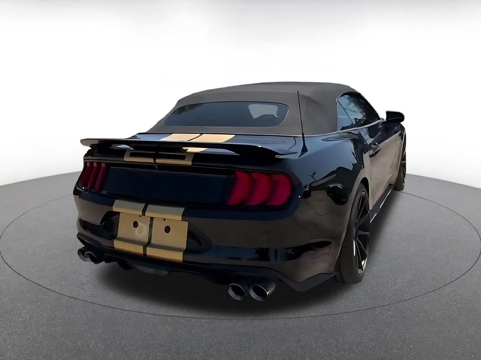 Thumbnail: 2022 Ford Mustang - 14