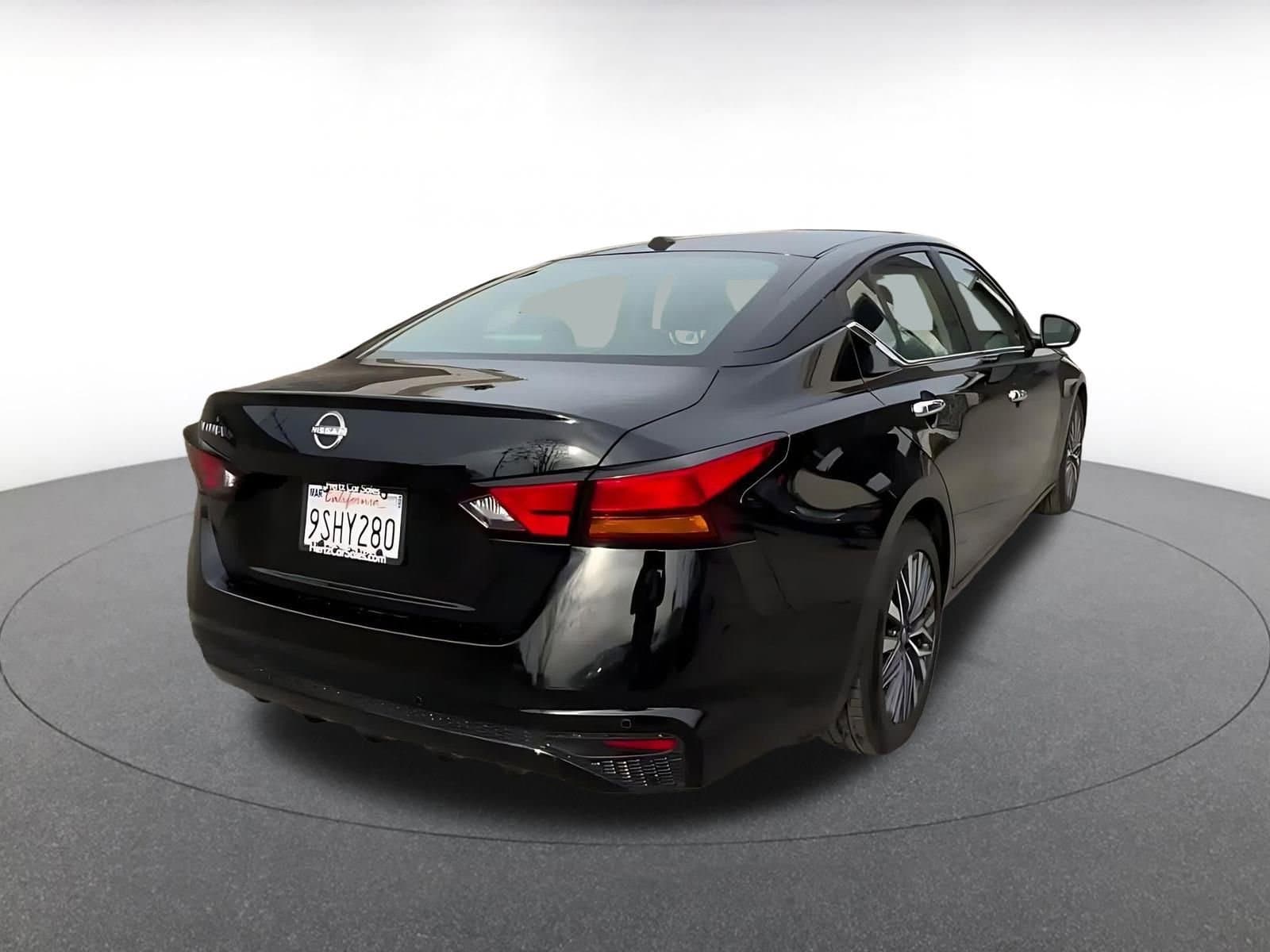 Thumbnail: 2025 Nissan Altima - 14