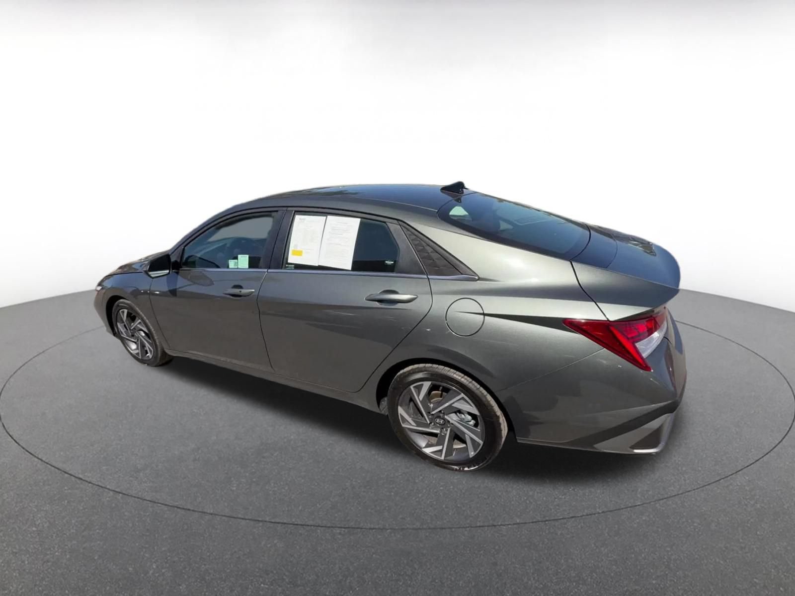 Thumbnail: 2025 Hyundai Elantra - 10
