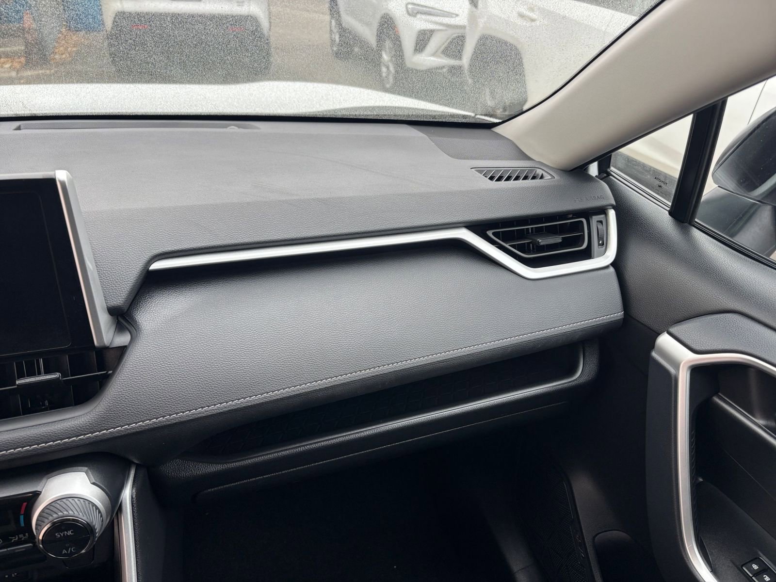 Thumbnail: 2025 Toyota RAV4 - 35