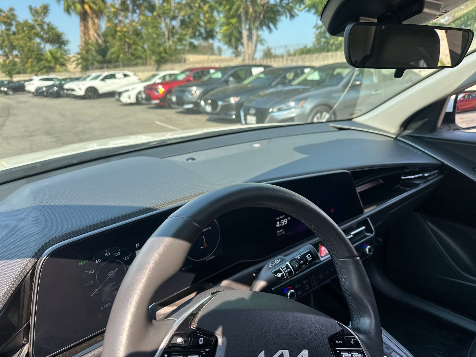 Thumbnail: 2023 Kia Niro - 9