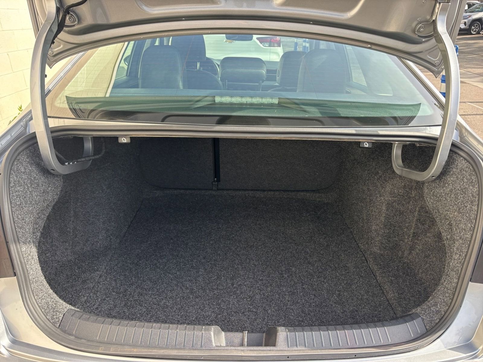 Thumbnail: 2025 Volkswagen Jetta - 31