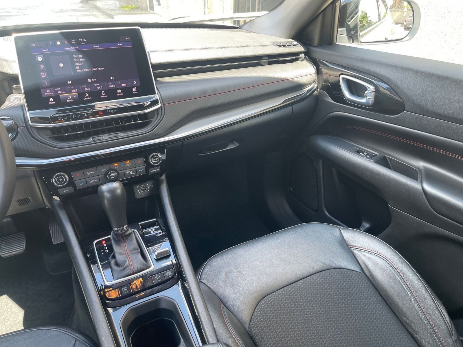 Thumbnail: 2025 Jeep Compass - 34