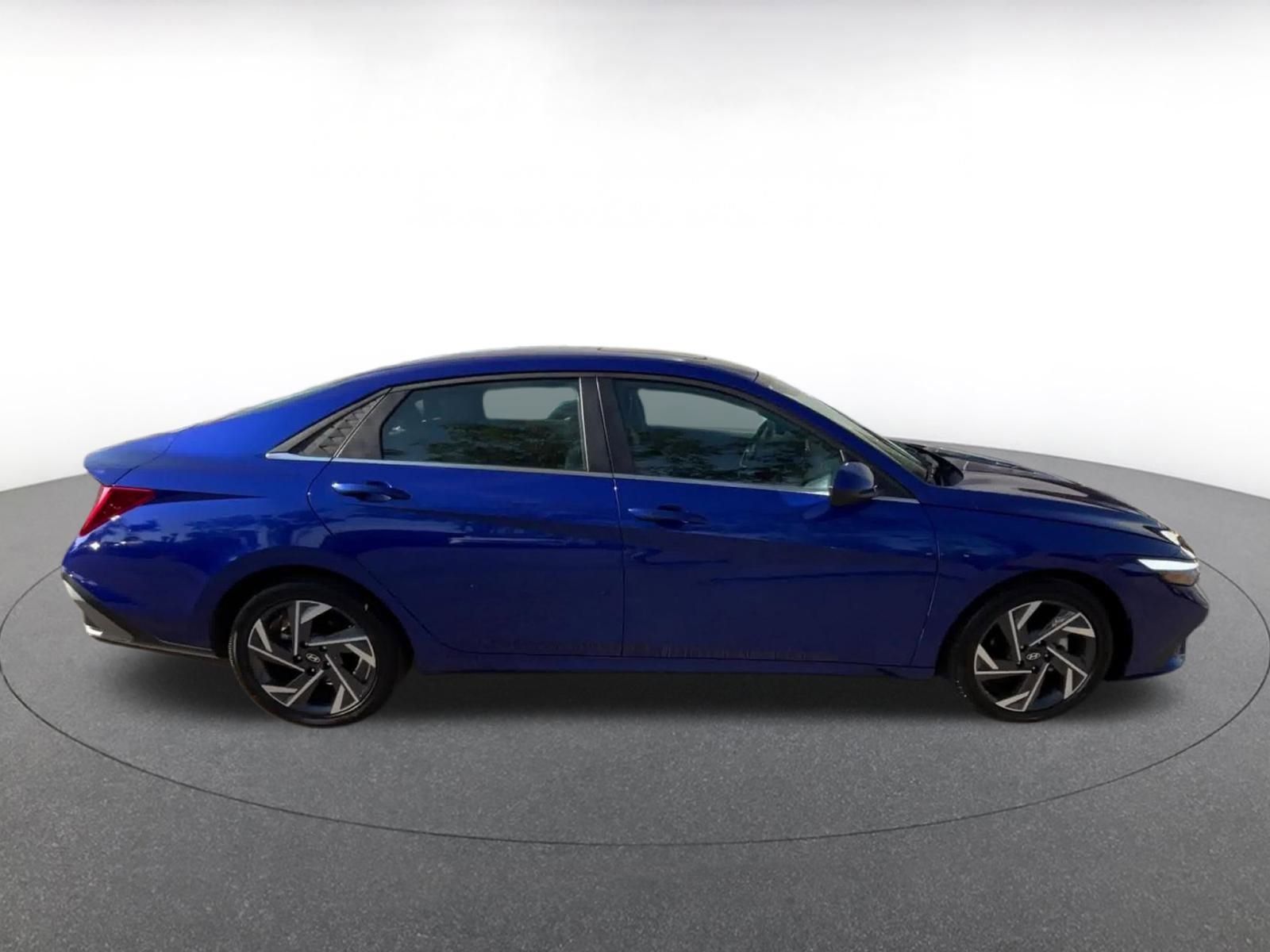 Thumbnail: 2025 Hyundai Elantra - 16