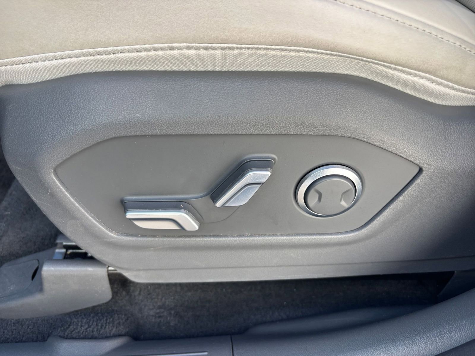 Thumbnail: 2025 Hyundai Santa Fe - 22