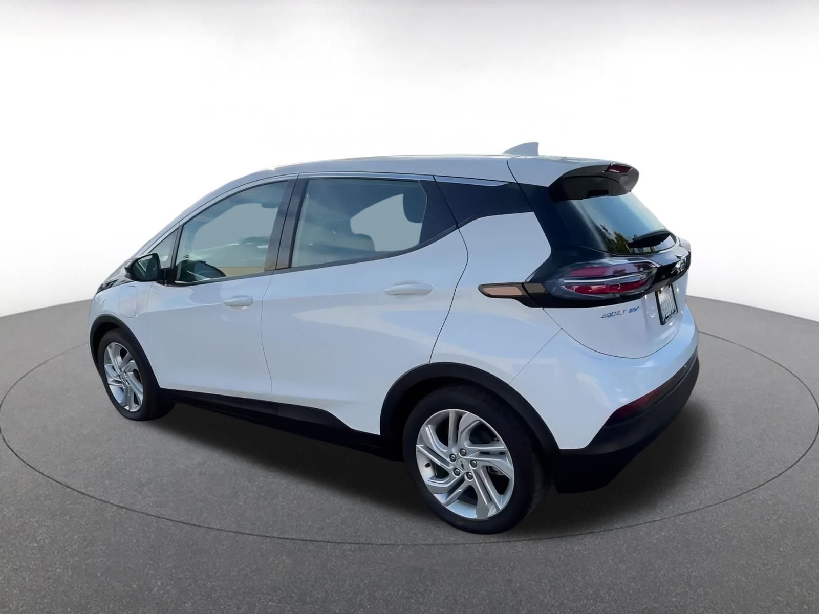 Thumbnail: 2023 Chevrolet Bolt EV - 10