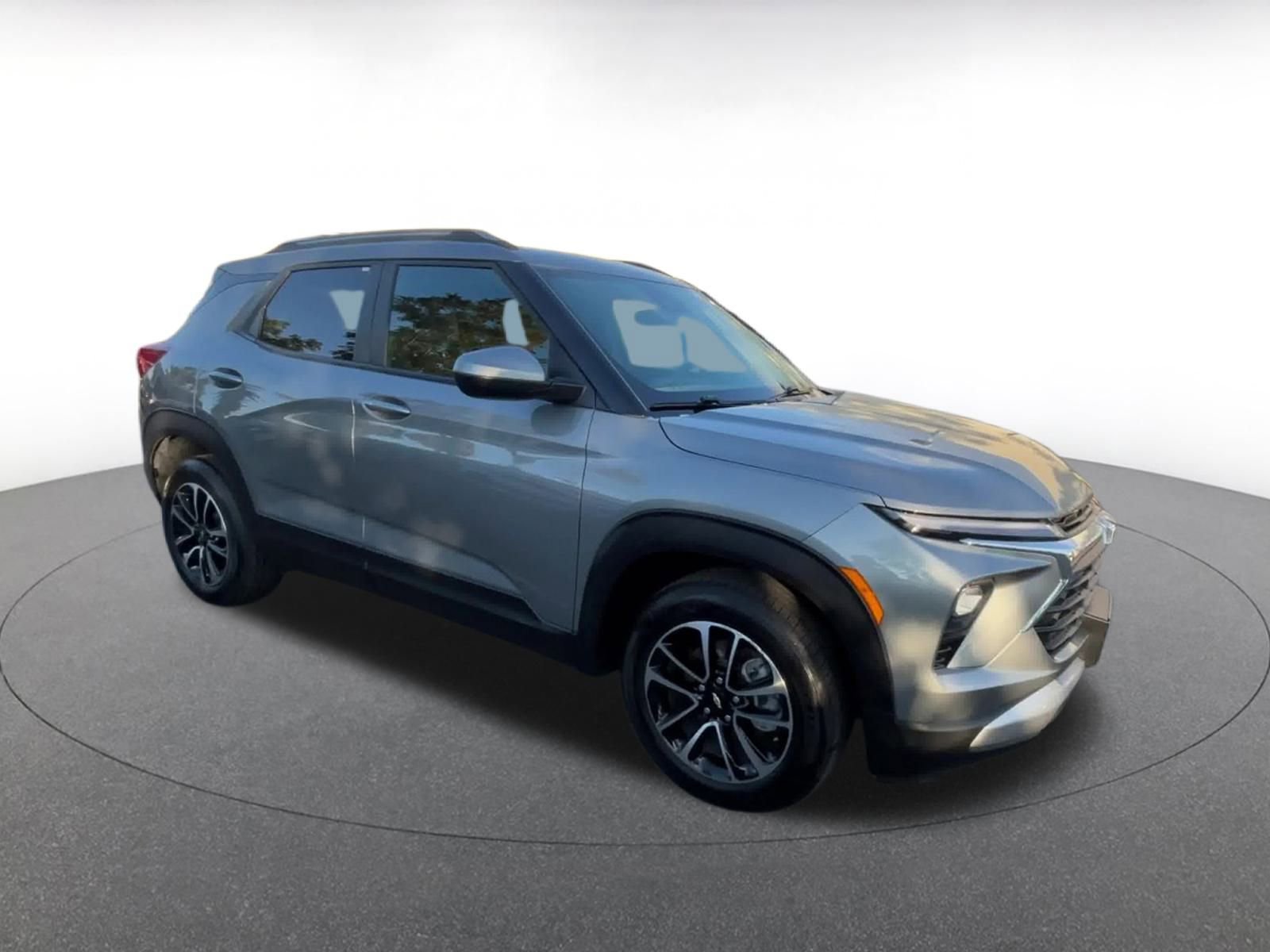 Thumbnail: 2024 Chevrolet TrailBlazer - 2