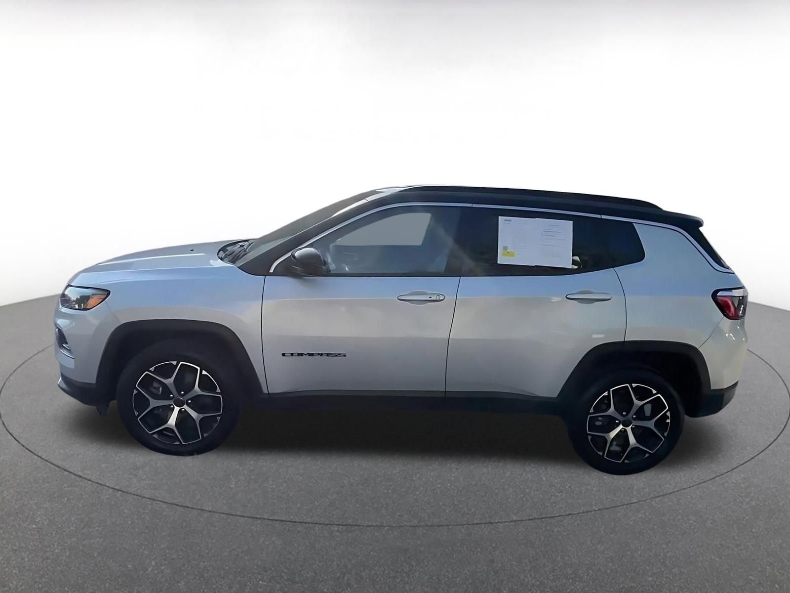 Thumbnail: 2025 Jeep Compass - 9