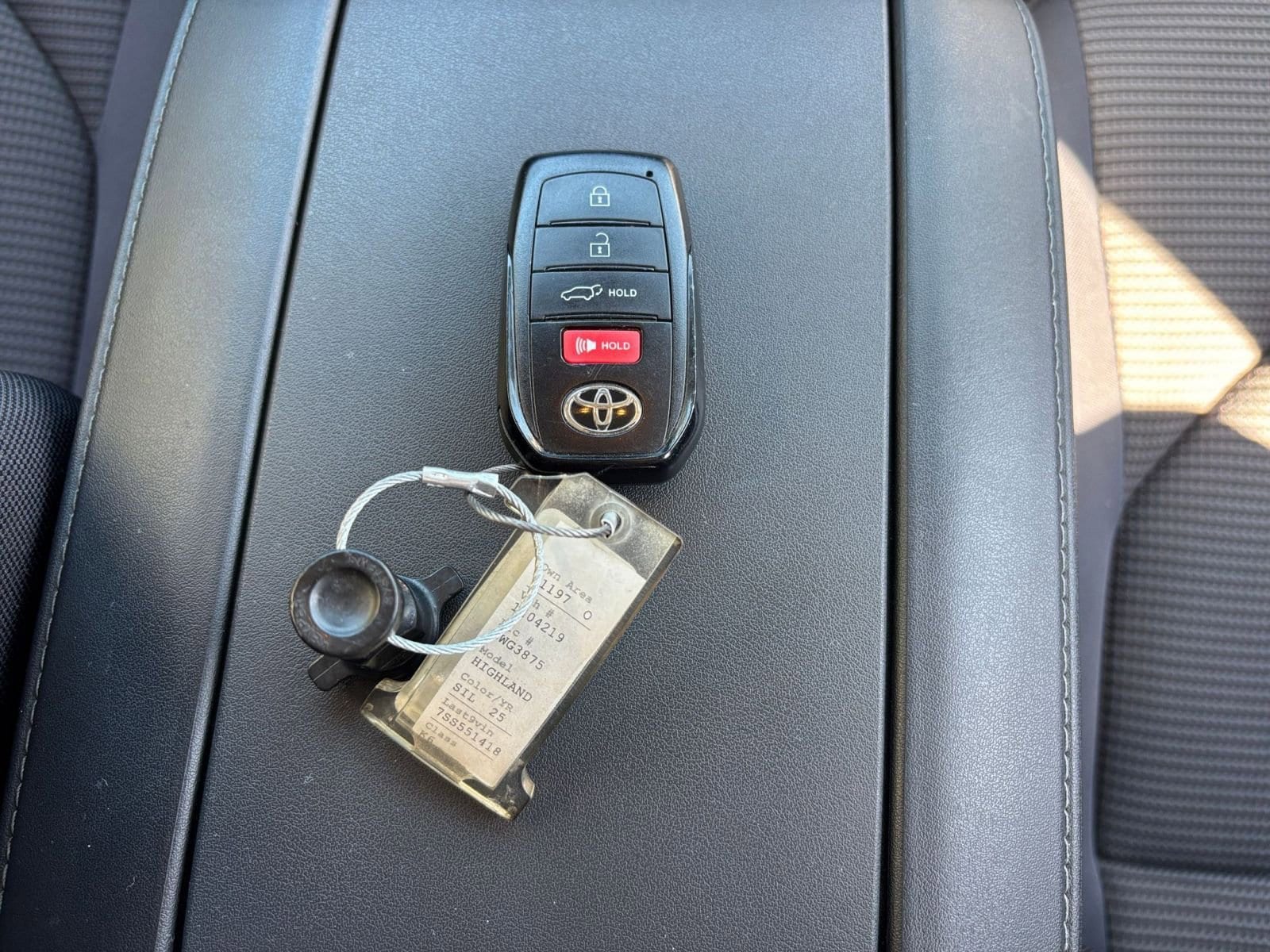 Thumbnail: 2025 Toyota Highlander - 23