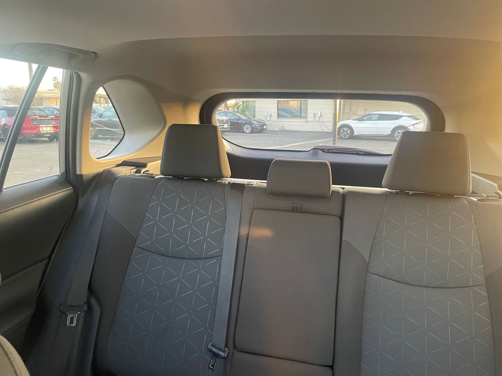 Thumbnail: 2025 Toyota RAV4 - 33