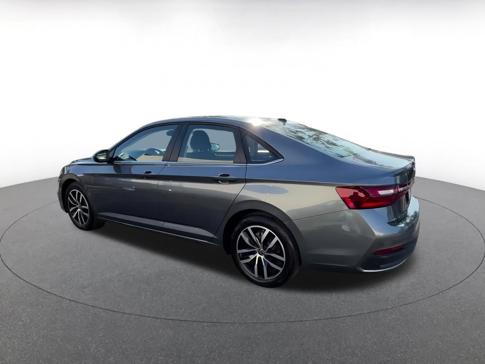 Thumbnail: 2025 Volkswagen Jetta - 15