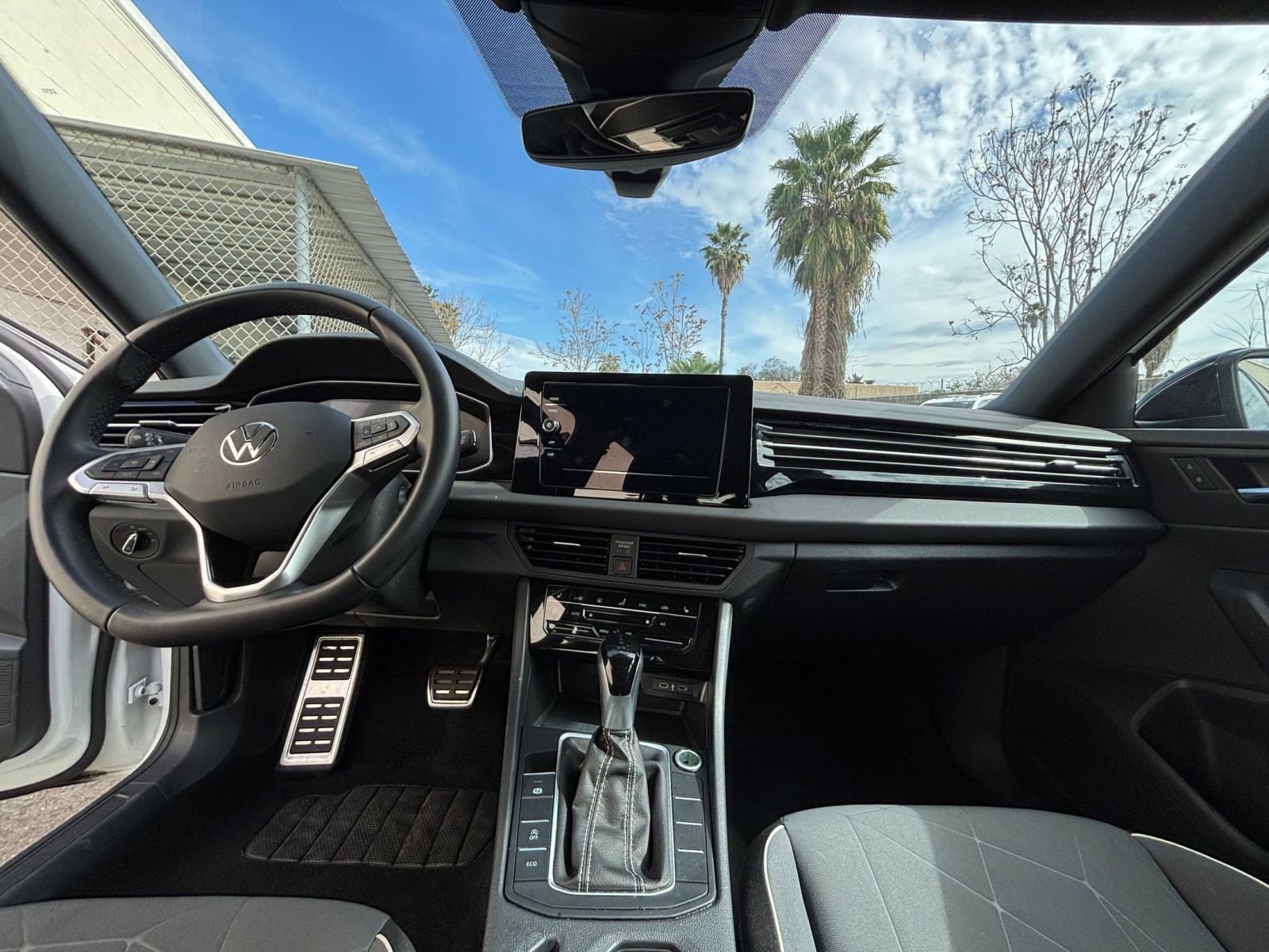 Thumbnail: 2025 Volkswagen Jetta - 34