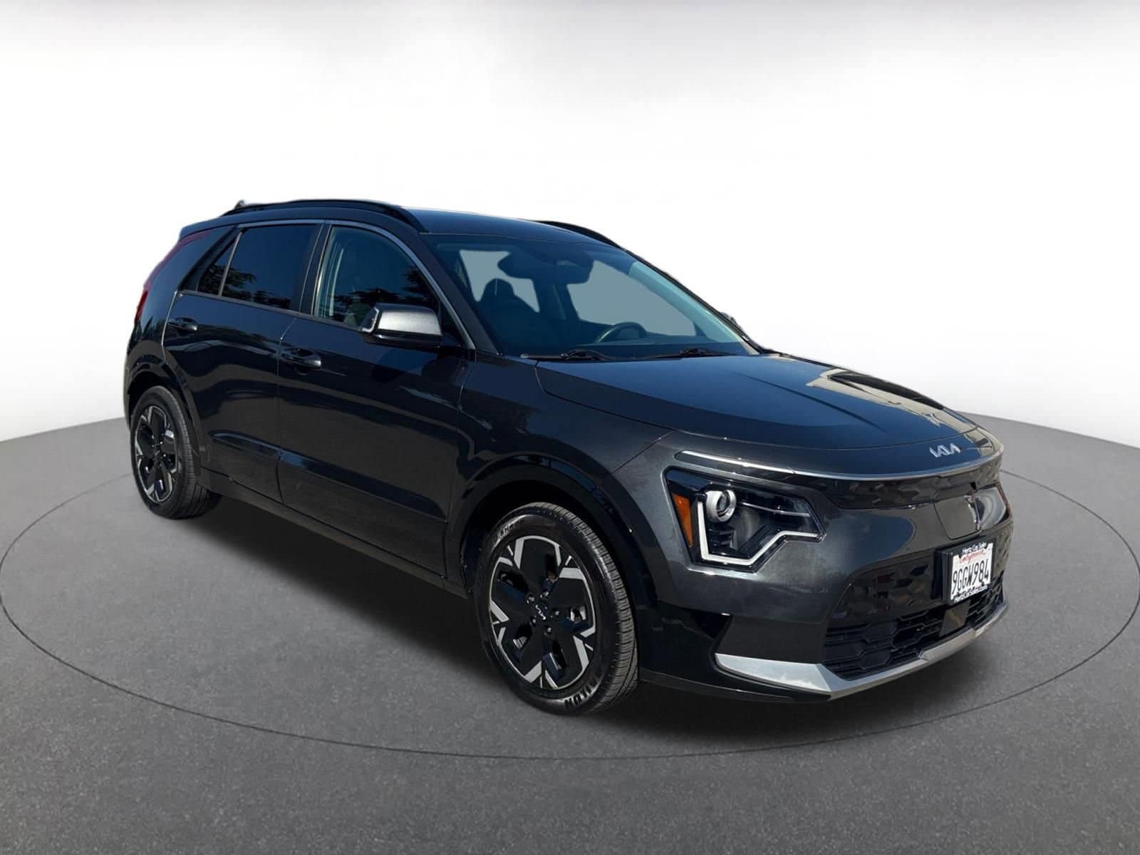 Thumbnail: 2023 Kia Niro - 1