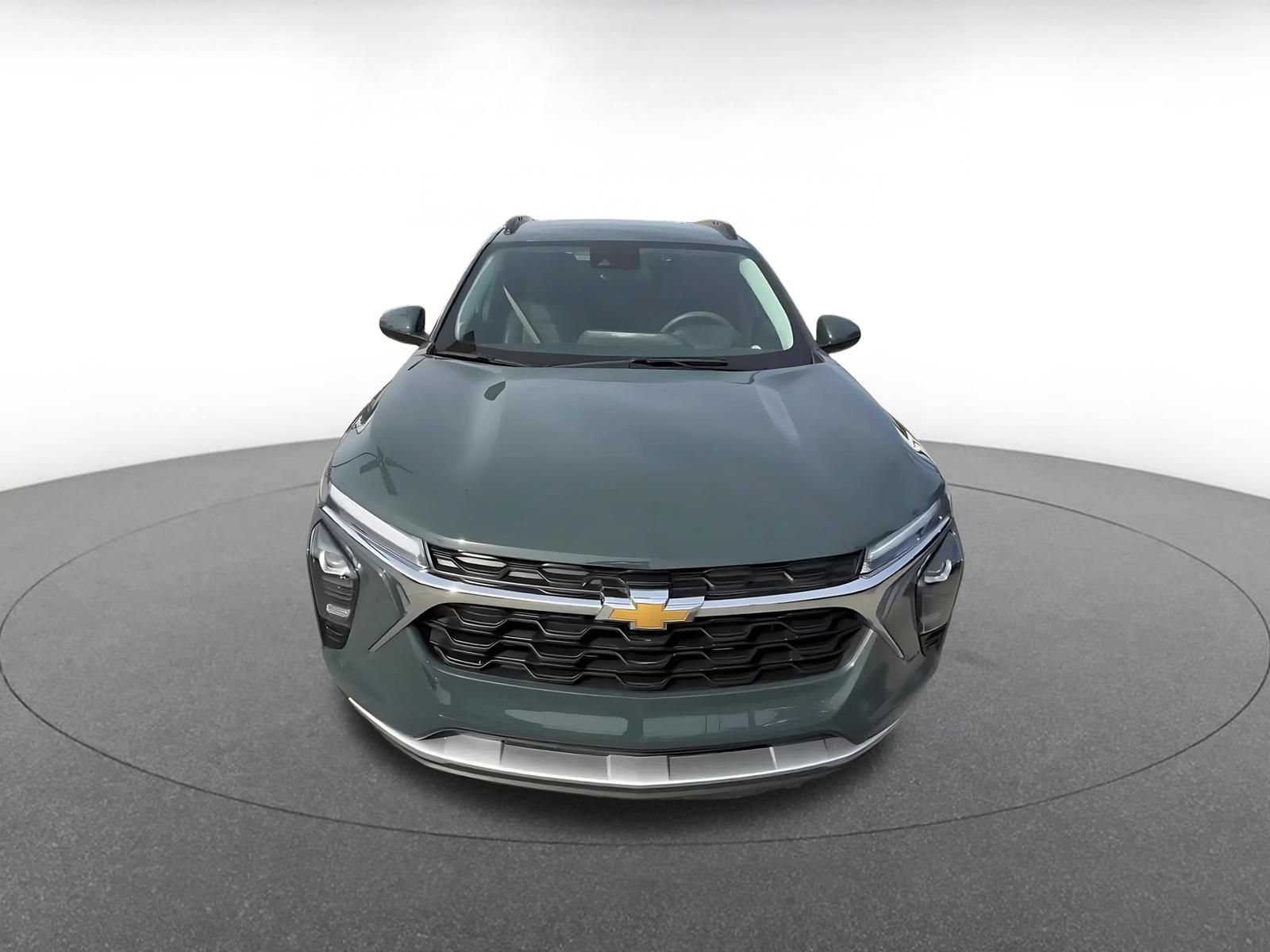 Thumbnail: 2025 Chevrolet Trax - 4