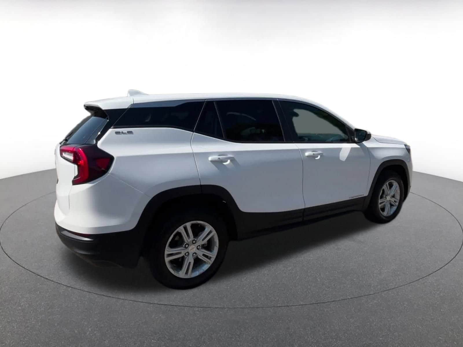 Thumbnail: 2024 GMC Terrain - 15