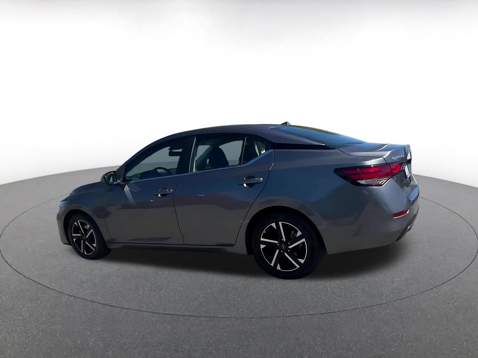 Thumbnail: 2025 Nissan Sentra - 10