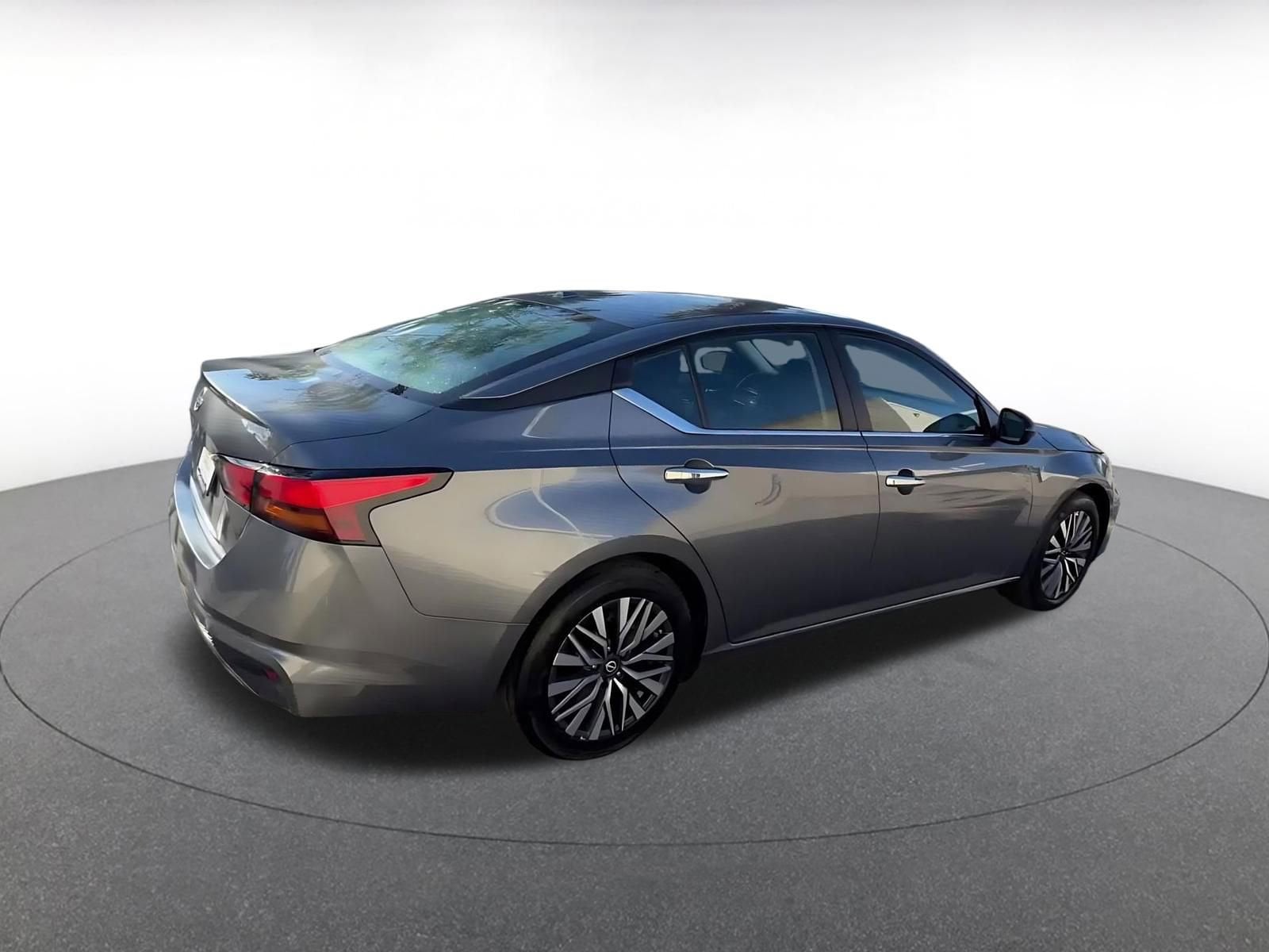 Thumbnail: 2025 Nissan Altima - 15