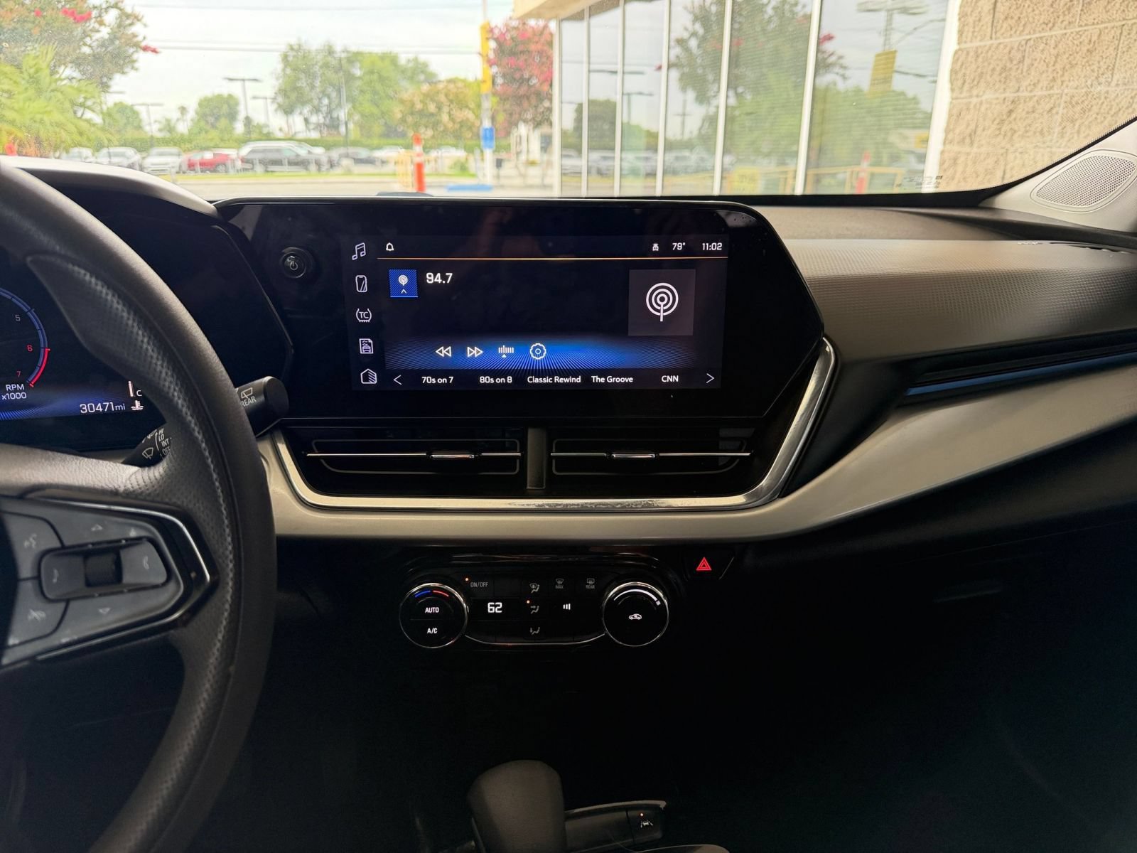 Thumbnail: 2025 Chevrolet Trax - 17