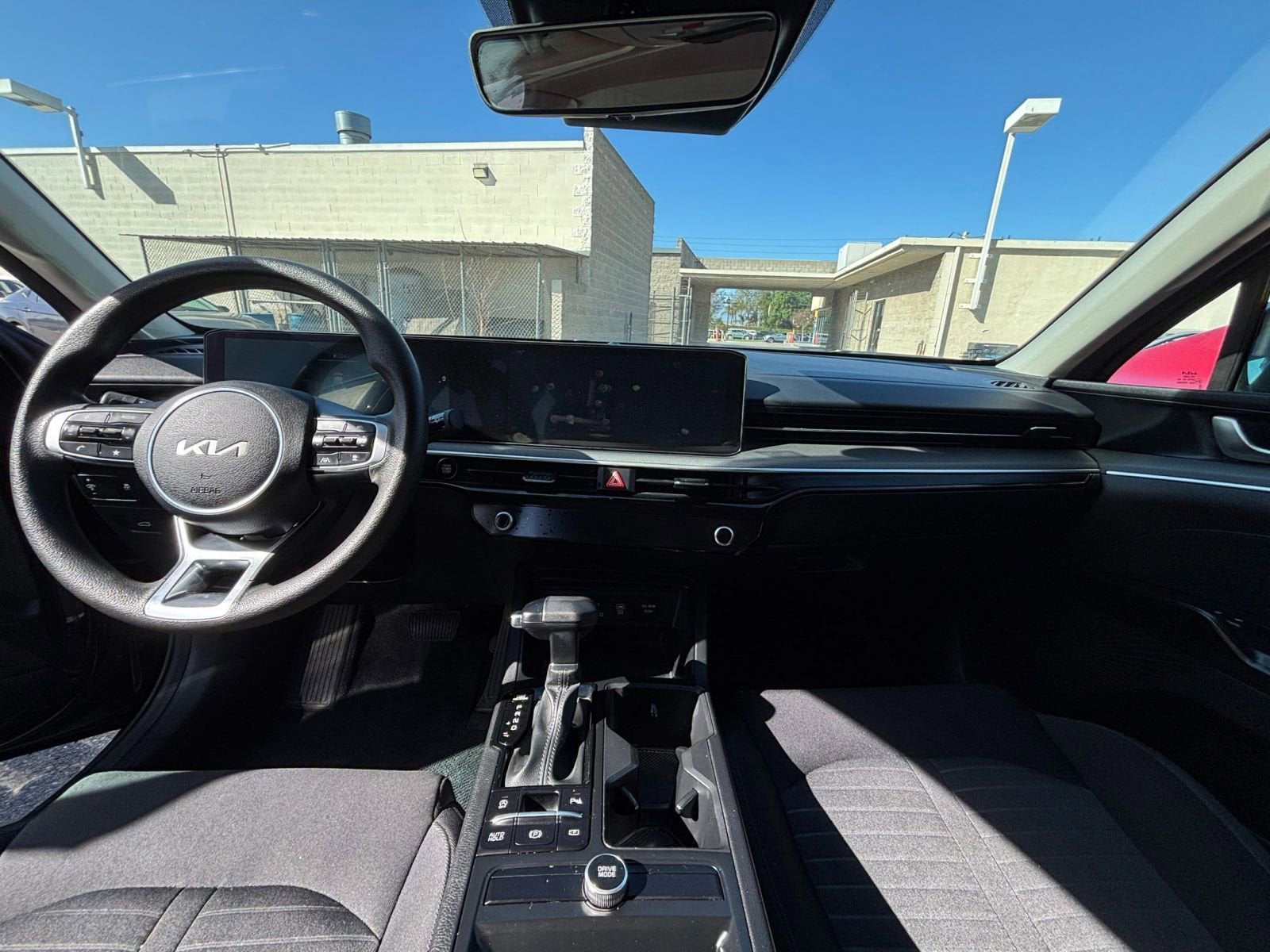 Thumbnail: 2025 Kia K5 - 35