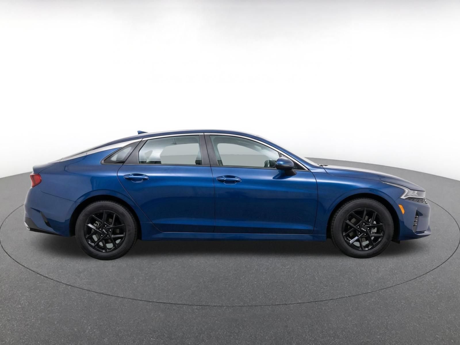 Thumbnail: 2025 Kia K5 - 10