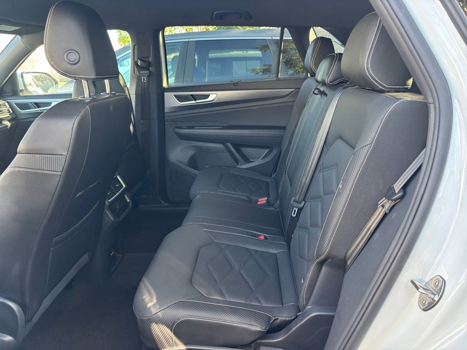 Thumbnail: 2025 Volkswagen Atlas - 25