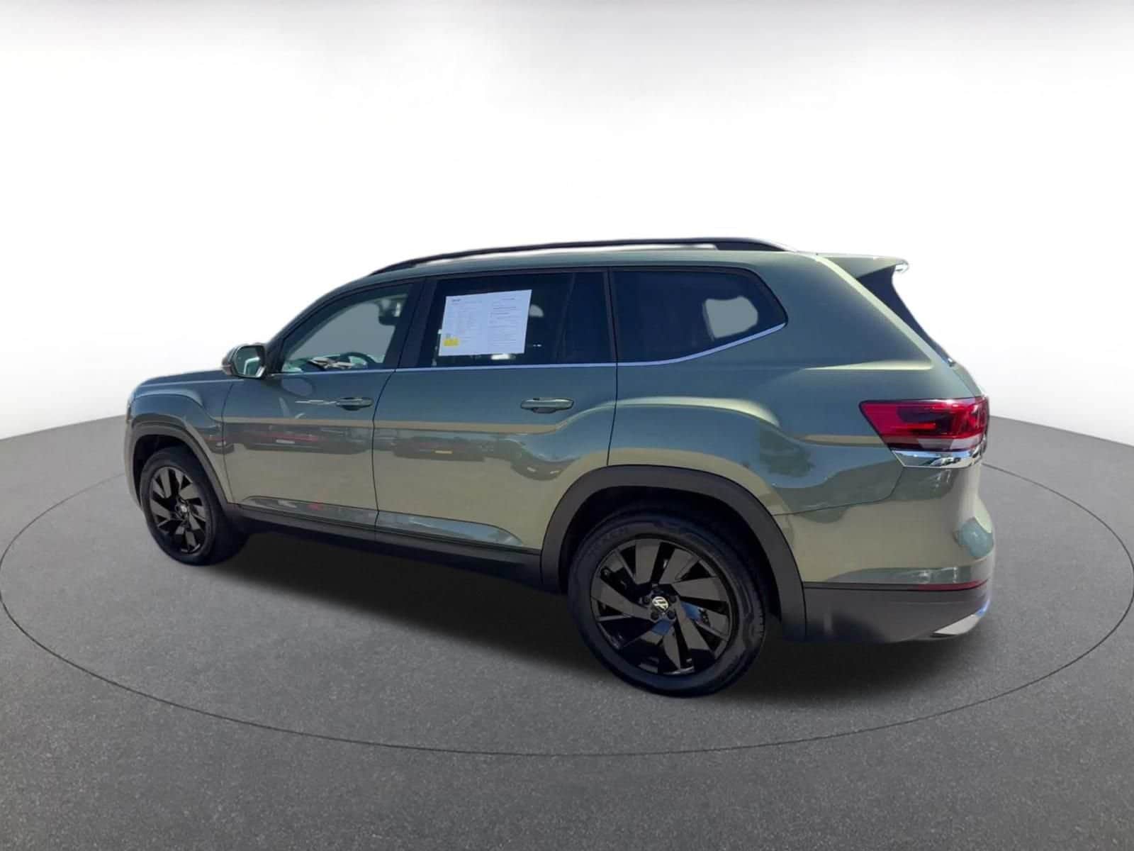 Thumbnail: 2026 Volkswagen Atlas - 9