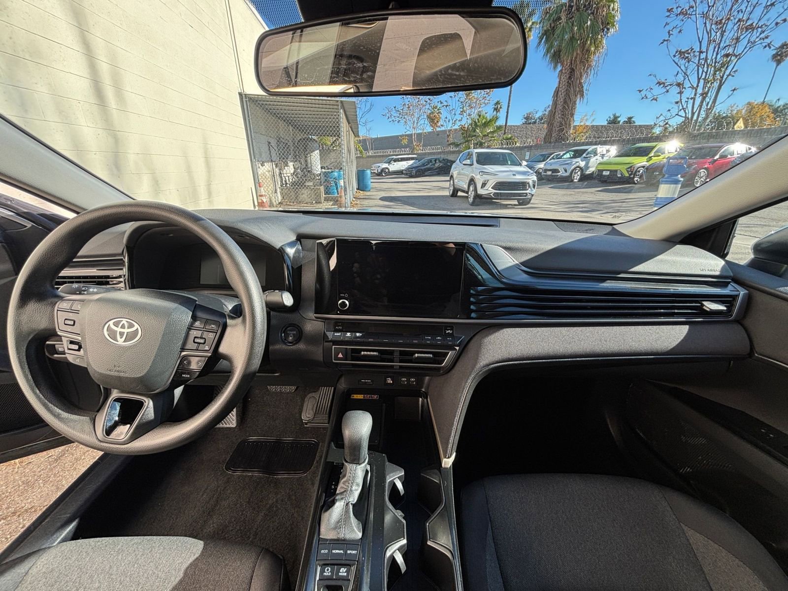 Thumbnail: 2025 Toyota Camry - 33