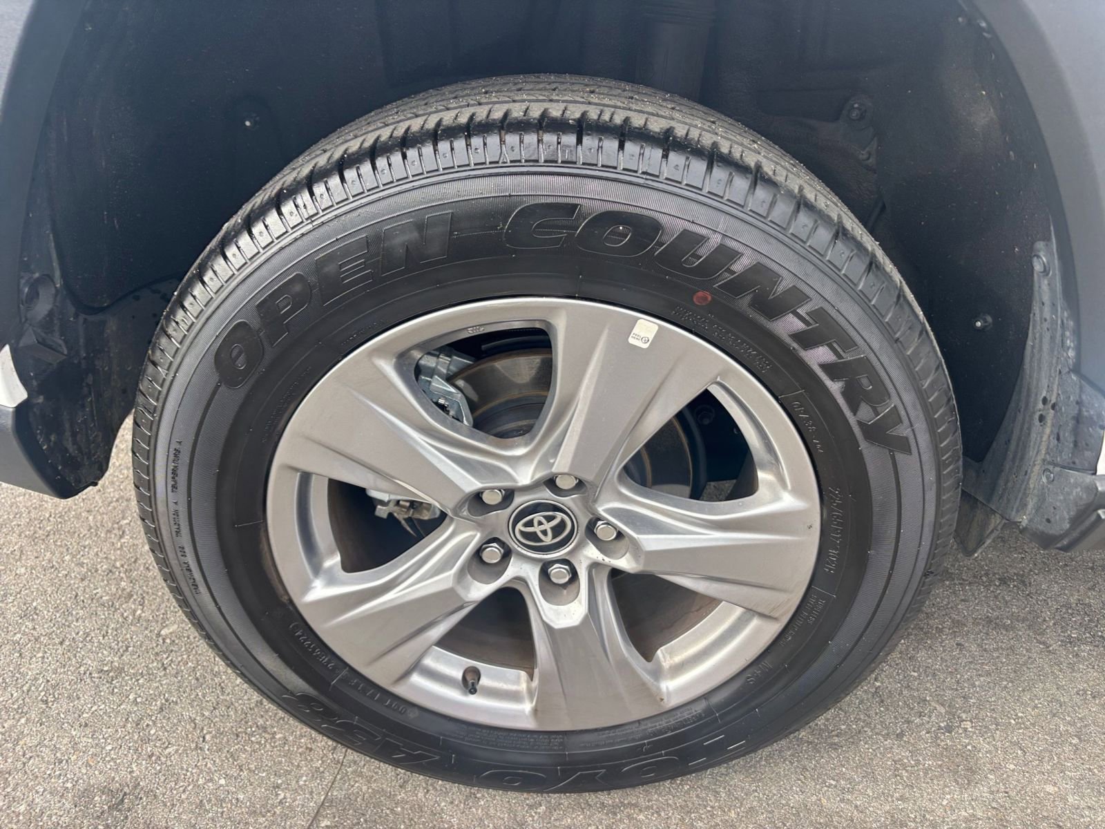 Thumbnail: 2025 Toyota RAV4 - 32