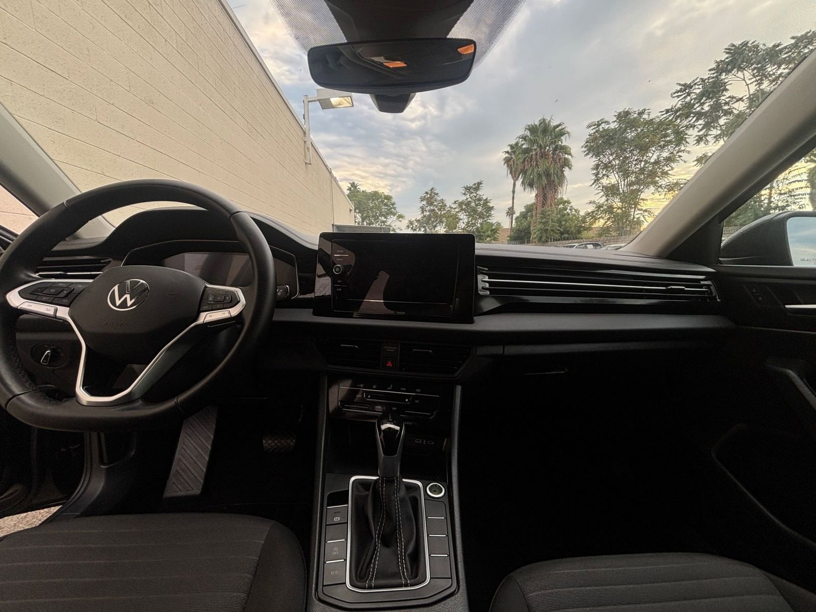 Thumbnail: 2025 Volkswagen Jetta - 33