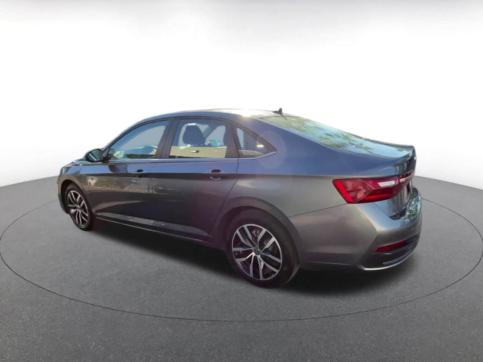 Thumbnail: 2025 Volkswagen Jetta - 10