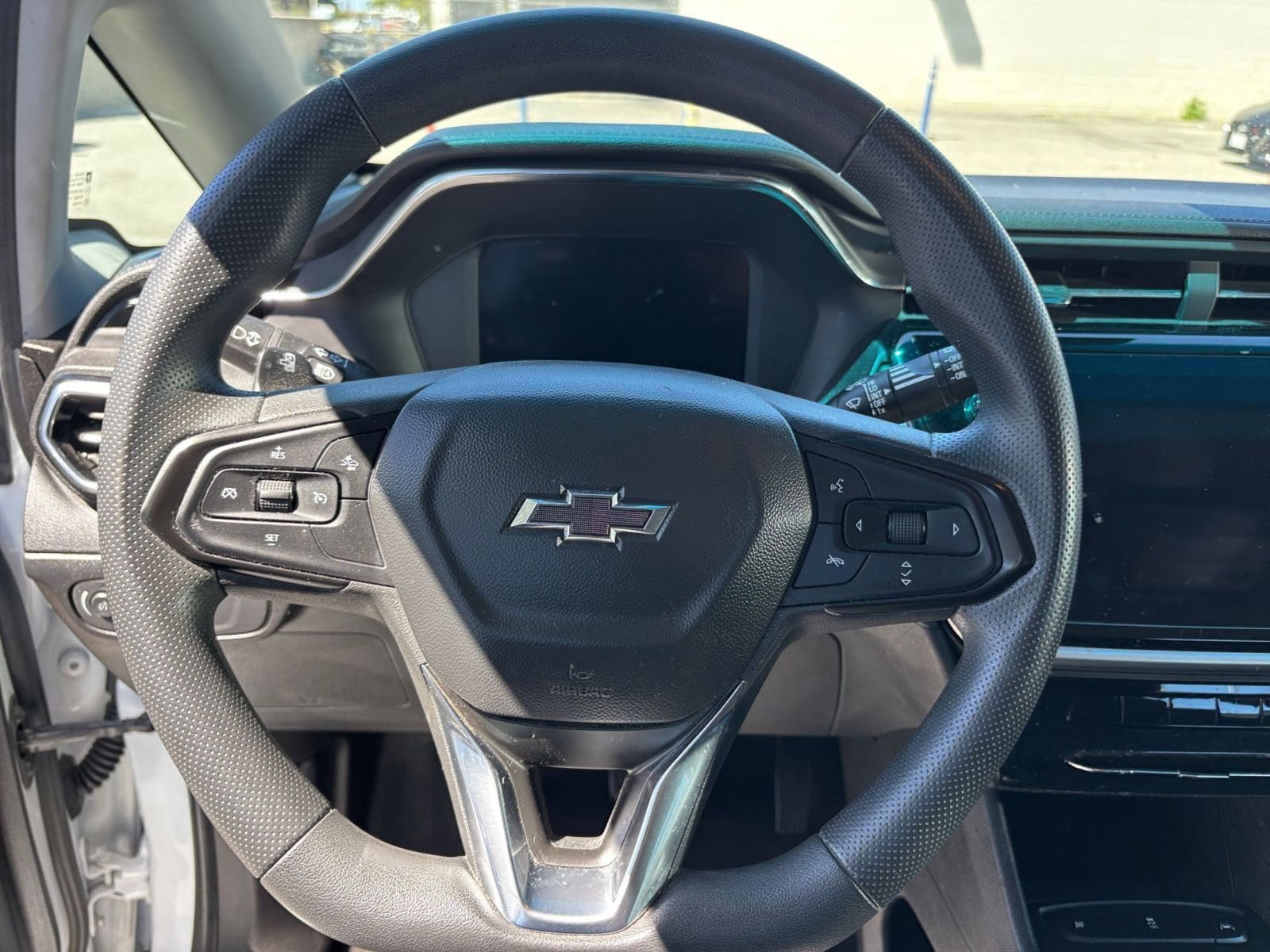 Thumbnail: 2023 Chevrolet Bolt EV - 32