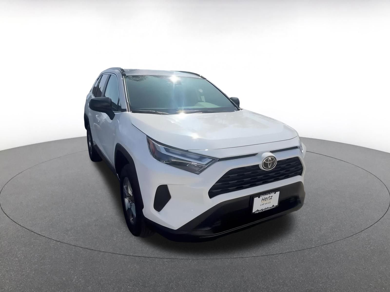 Thumbnail: 2025 Toyota RAV4 - 3
