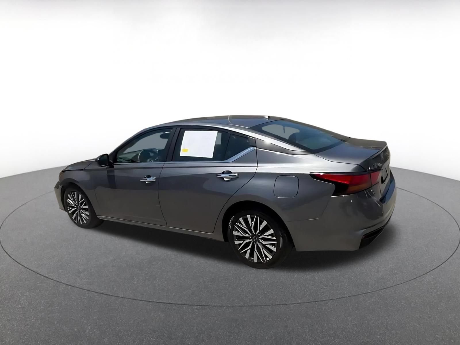 Thumbnail: 2025 Nissan Altima - 10