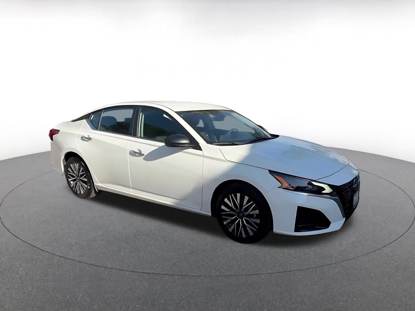 Thumbnail: 2025 Nissan Altima - 2