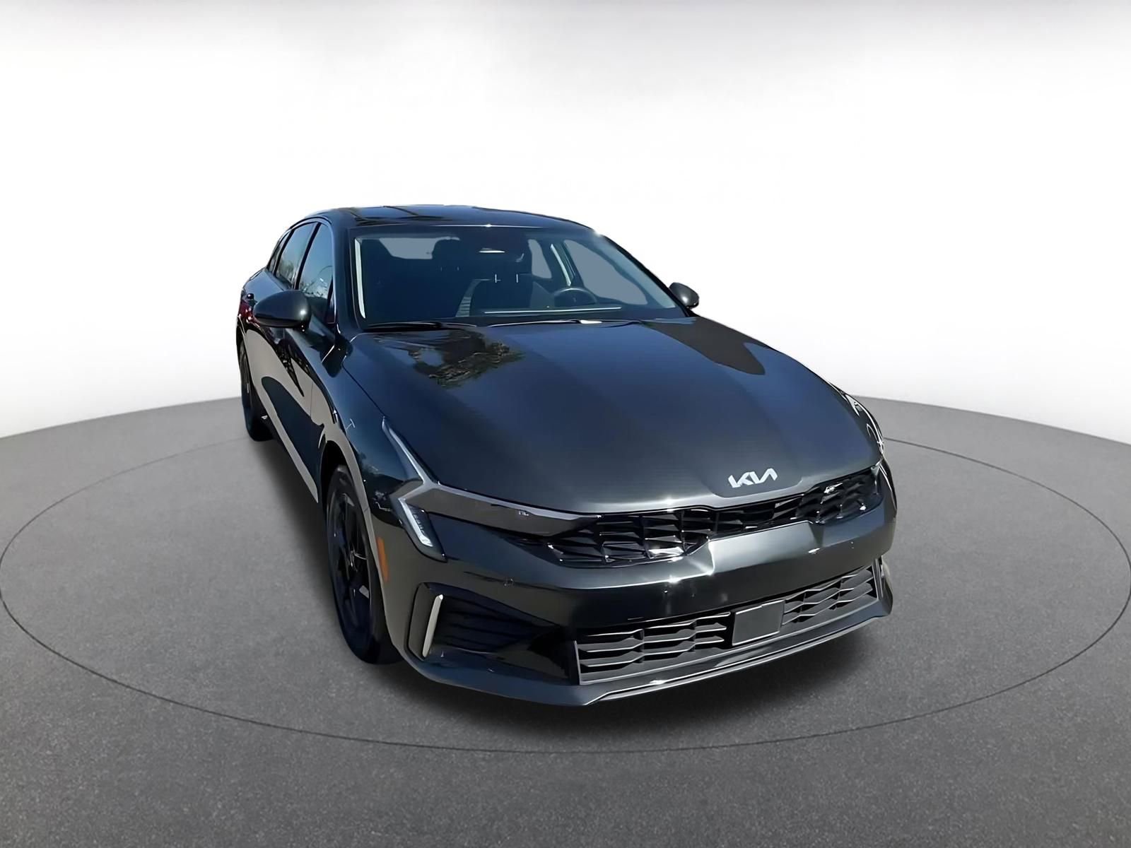 Thumbnail: 2025 Kia K5 - 3