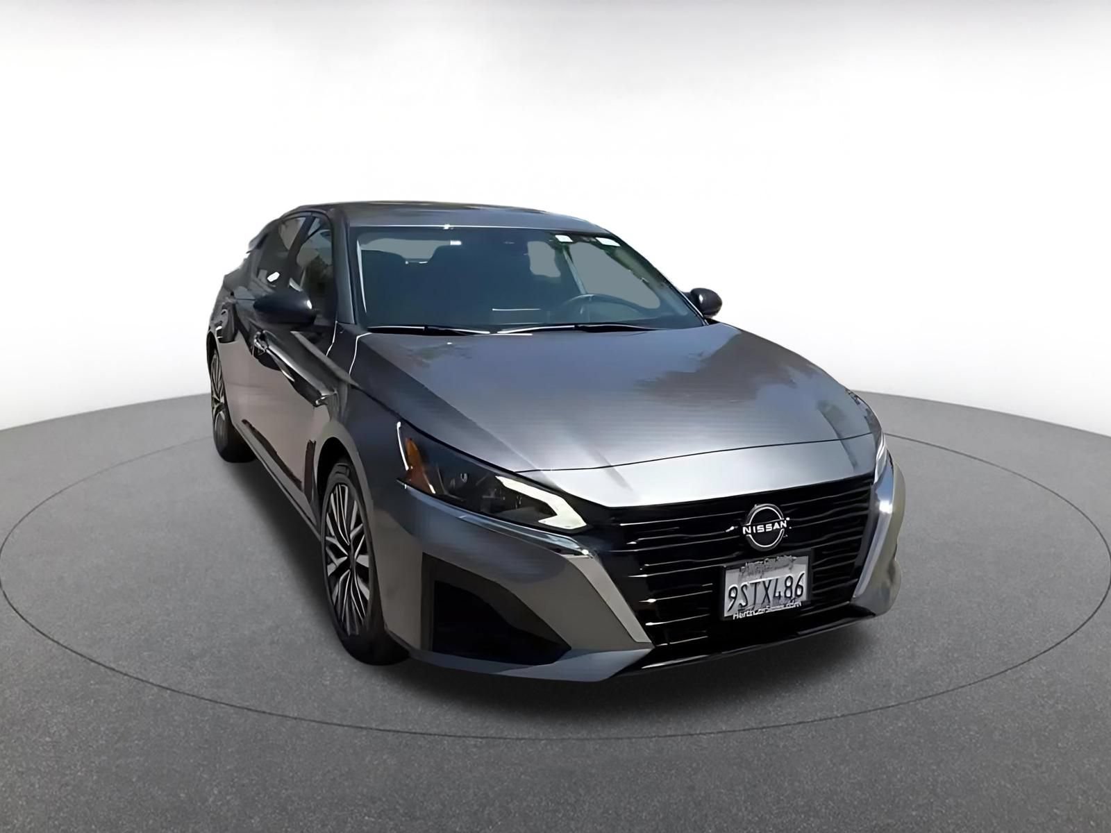 Thumbnail: 2025 Nissan Altima - 3