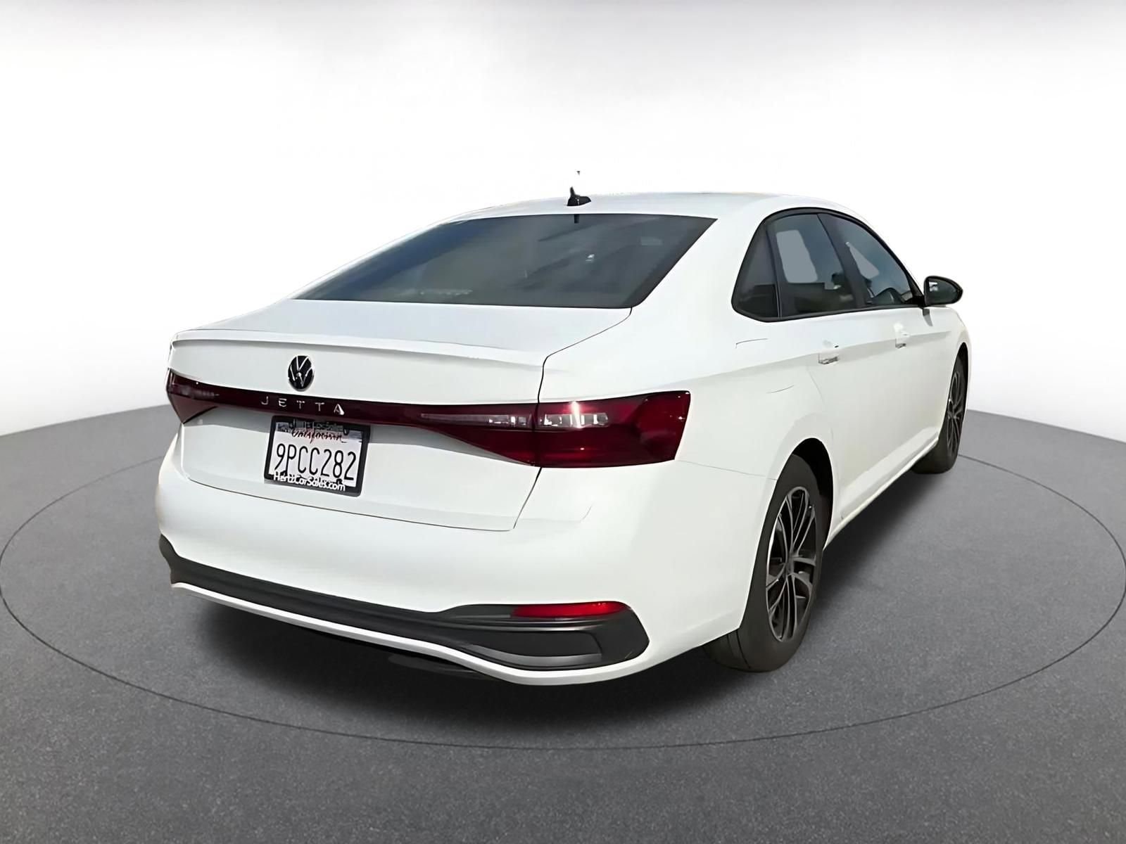 Thumbnail: 2025 Volkswagen Jetta - 14