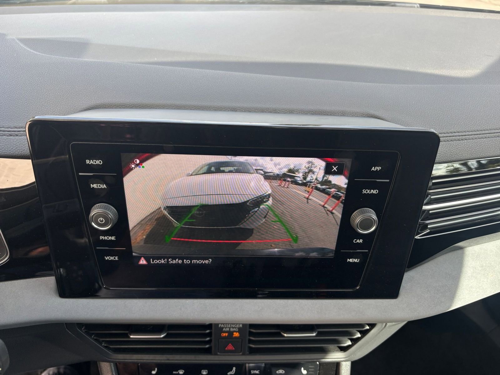 Thumbnail: 2025 Volkswagen Jetta - 17