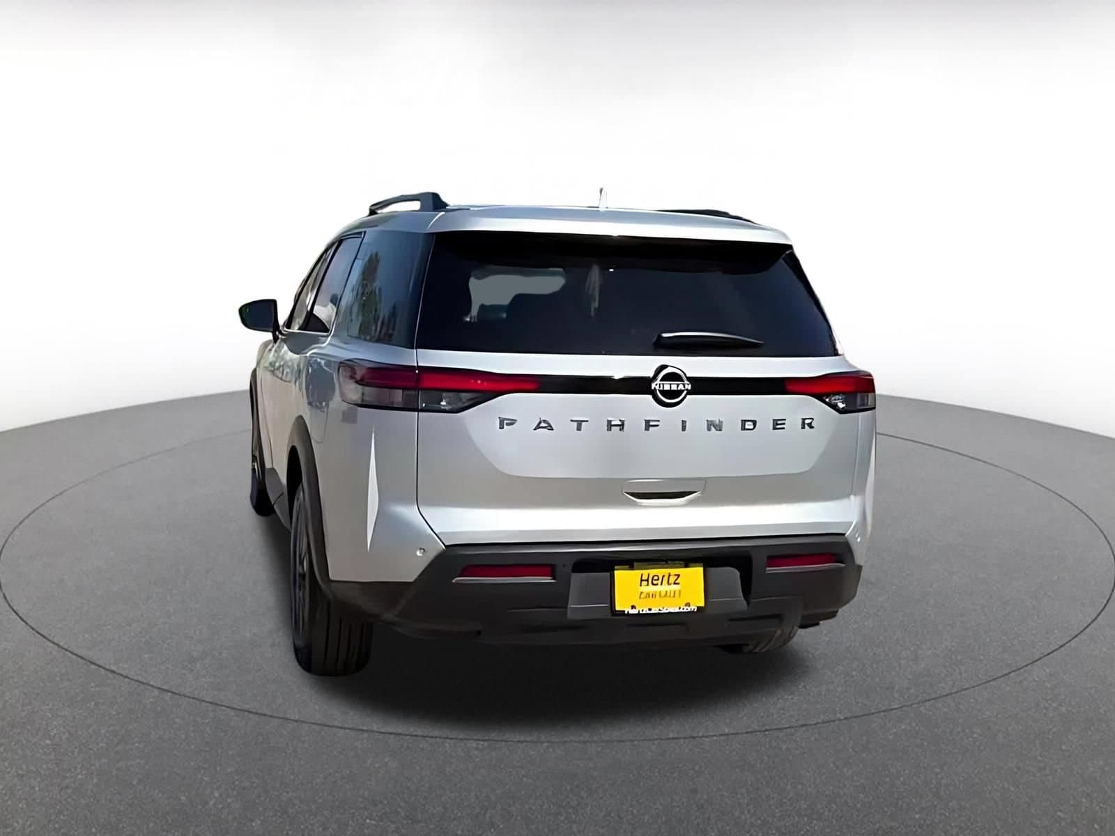 Thumbnail: 2025 Nissan Pathfinder - 12